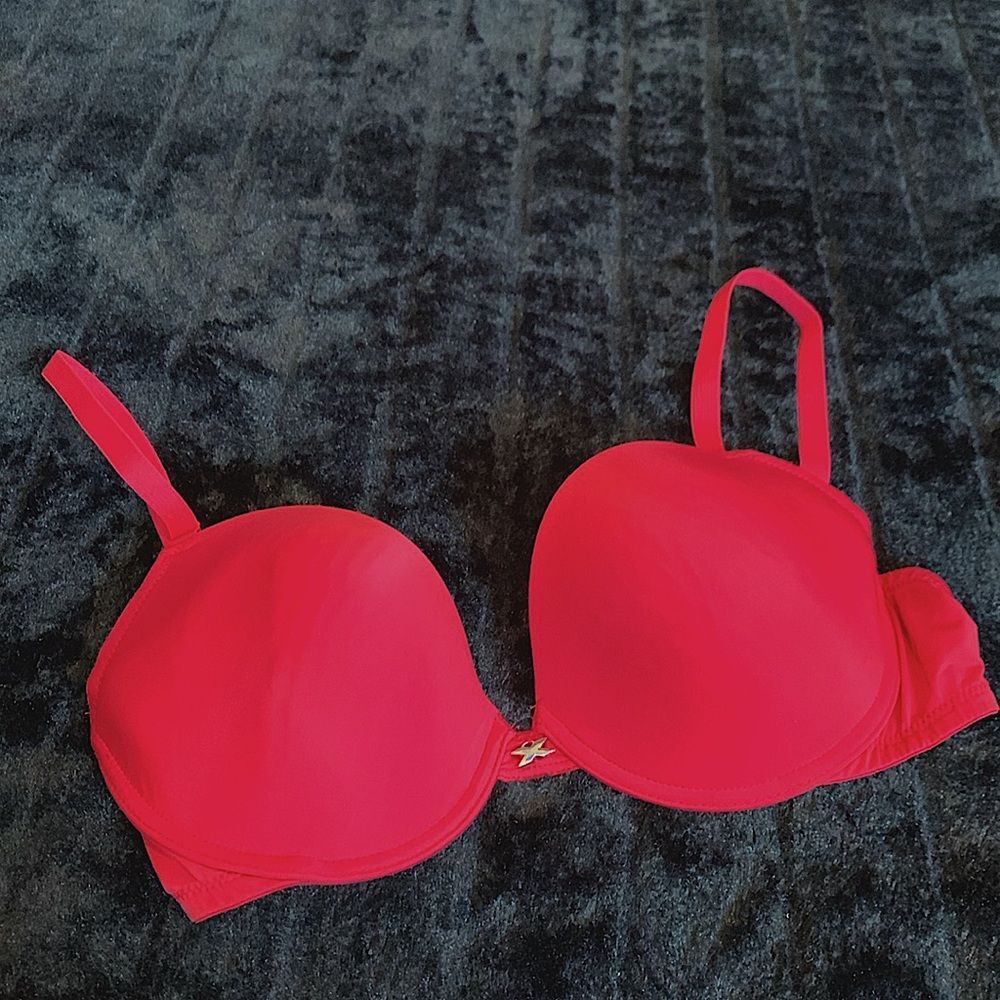 Women's Red Fredrick's of Hollywood Red Bra Size 34D